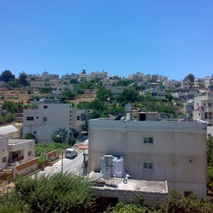 أجواء صيفية عادية يوم الخميس والرياح تنشط عصراً ومساءاً ..