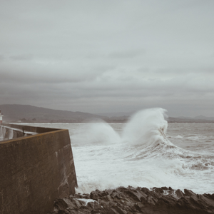 عُمان واليمن | تعرف على أكثر المناطق العُمانية تأثراً باعصار تيج عصر اليوم