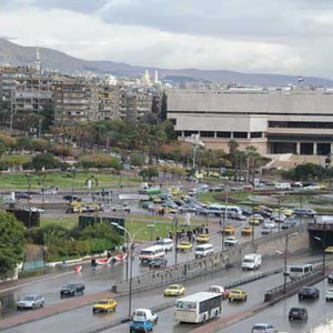 زخات من المطر متوقعة أحياناً حتى مساء الأحد ودرجات الحرارة الى انخفاض ملموس 