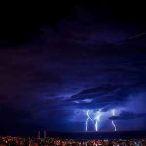 التوقعات تشير الى أمطار رعدية غزيرة وسيول في أجزاء عدة من لبنان ليلة السبت - الأحد 