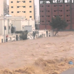 "الاستئناف" تعيد محاكمة متهمين في فاجعة سيول جدة