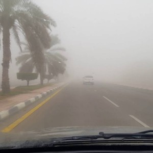 تنبيه مبكر | ضباب كثيف متوقع في حفر الباطن والشرقية ليلة الخميس والجمعة 