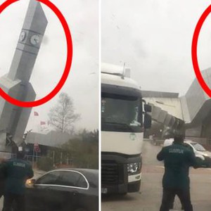 عاجل وبالفيديو | مشاهد مروعة لعاصفة اسطنبول التي تسببت بسقوط 4 قتلى قبل قليل