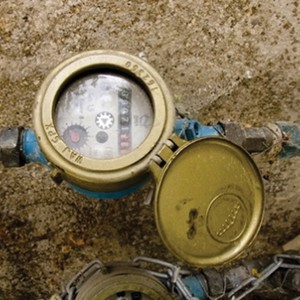 المواطن يتحمل تكلفة العداد التالف بسبب الصقيع خلال العاصفة