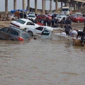 اليمن | امطار غزيرة وسيول جارفة تجتاح عدن وأنباء عن سقوط قتلى 