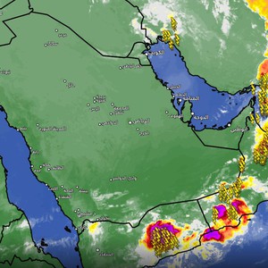 اشتداد حالة عدم الاستقرار الجوي الليلة وغدًا... وتنبيه من تشكل السيول
