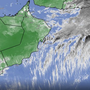 عُمان - 11:45 صباحاً | أمطار متفاوتة الغزارة تتركز في محافظة شمال الباطنة نتيجة استمرار تأثير منخفض الوبل 