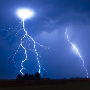 ازدياد تأثير المنخفض الجوي الجمعة .. توقعات وتحذيرات