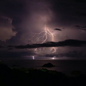 غزة | حالة من عدم الاستقرار الجوي تترافق بأمطار رعدية تؤثر على القطاع يومي الأربعاء والخميس