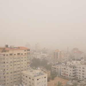 أجواء شبه صيفية الأربعاء تتحول الى مغبرة الخميس تصبح أقرب للشتوية الجمعة !