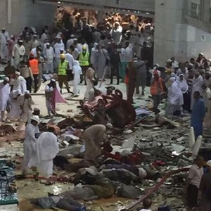 ‫المسند يؤكد الرياح الهابطة ساهمت في زيادة حمولة رافعة الحرم 