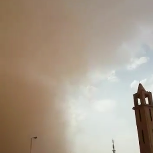 هاوي الطقس "منيف الدليمي" يرصد عاصفة عرعر اليوم 