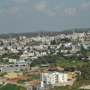 أجواء يوم السبت ربيعية مائلة للحرارة ، والحرارة الى انخفاض عصراً ومساءاً