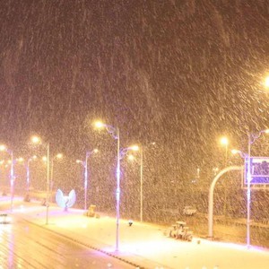 بالفيديو | الثلوج تتساقط بشكل نادر على طريف للمرة الثانية خلال من أقل من أسبوع!