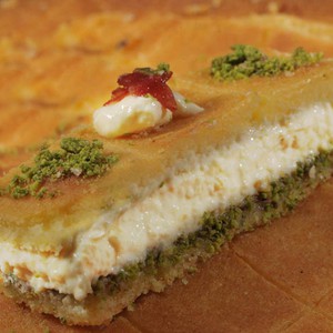 طريقة عمل المعمول بالقشطة