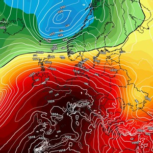 الكتلة الهوائية شديدة الحرارة على أوروبا تتحرك نحو الشرق الأيام القادمة فهل تصل الى شرق المتوسط ؟