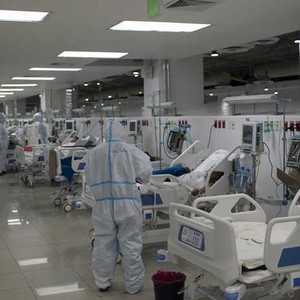  إصابة شقيقين بكورونا تقود لنقطة تحول في علاج الحالات الحرجة