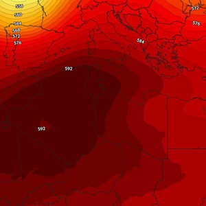 درجات الحرارة تتجاوز الـ 40 مئوي ولعدة أيام القبة الحرارية تسيطر على دول المغرب العربي وترفع الحرارة بشكل قياسي