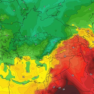 منخفض جوي وكتلة باردة جداً تجلب ثلوج وأمطار غزيرة لجنوب شرق أوروبا وتبعات تصل دول عربية