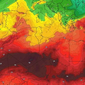 منخفض جوي وكتلة هوائية باردة وسط المتوسط يدفع بكتلة اكثر دفئًا من المعتاد إلى الأردن