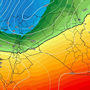 الثلاثاء: إزدياد تأثير المنخفض الجوي والكتلة الهوئية القطبية مع ساعات العصر والمساء