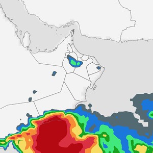 ما هي احتمالية تطور الاضطراب المداري في بحر العرب إلى اعصار؟