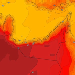 الإمارات | طقس حار الإثنين وفرصة لزخات رعدية من الأمطار في بعض المناطق