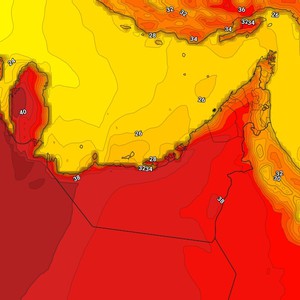 الإمارات | ارتفاع على درجات الحرارة الاحد وفرصة لزخات رعدية من المطر على اجزاء من شرق البلاد
