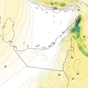 الإمارات - المركز الوطني | ظهور السُحب المنخفضة على بعض المناطق الشمالية والشرقية قد يصاحبها سقوط أمطار خفيفة