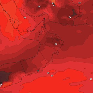 عُمان - نهاية الأسبوع | طقس حار إلى شديد الحرارة في مُختلف المناطق وفرصة ضعيفة لزخات من المطر في اجزاء من المرتفعات الشمالية 
