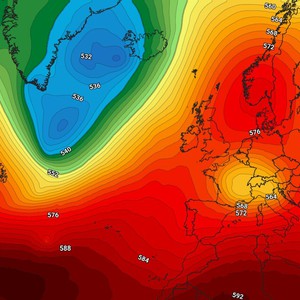 الخرائط الجوية ترصد اشتداد الهواء القطبي وتموج على التيار النفاث ما تأثير ذلك على طقس المنطقة العربية ؟