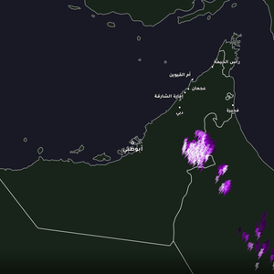 الإمارات - تحديث الساعة 4:55 عصراً | عاصفة رعدية قوية تؤثر على مدينة العين وتنبيه من الغُبار