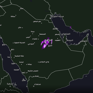 الرياض | سحب رعدية وأمطار تؤثر على أجزاء من العاصمة الآن