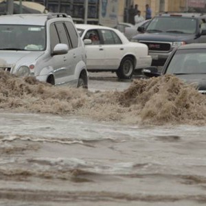 لماذا تهطل الأمطار صيفاً على جبال الخليج وتغيب عن الأردن؟