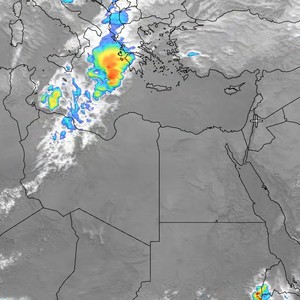 عواصف رعدية ضخمة وسط المتوسط وامتداد غير معتاد للرطوبة المدارية