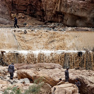 ارشادات هامة للتعامل مع السيول