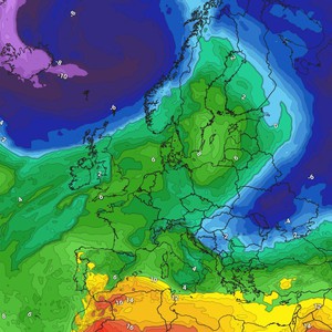 A noticeable wave of the polar jet stream towards southeastern Europe. What is the impact of this on the Levant in the coming period?