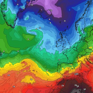 نزول قطبي مباشر يترافق بالثلوج الكثيفة ويغطي مساحة مئات الكيلومترات من غرب القارة الأوروبية نهاية الأسبوع