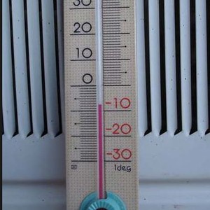 الليلة الماضية: الحرارة دون الصفر المئوي بعدة مناطق من القطاع الشمالي للمملكة 