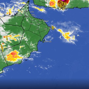 تراجع قوة السحب الرعدية هذه الليلة .. ومنخفض الغفران يشتد غداً السبت