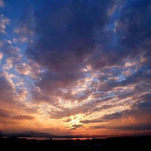 السحب تزور المناطق الوسطى والعاصمة خلال الأيام الـ3 القادمة 