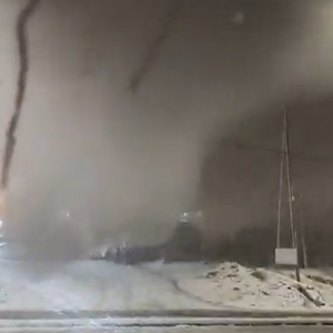 مشاهد من فتح الآليات للطرق المغلقة في عجلون جرّاء الثلوج