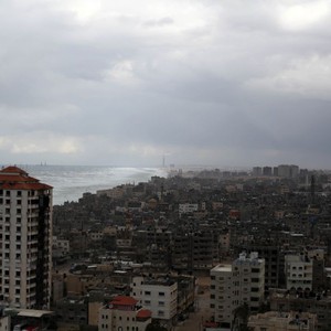 فلسطين : منخفض جوي يومي الاثنين والثلاثاء مع رياح نشطة السرعة وهطول لزخات المطر على فترات