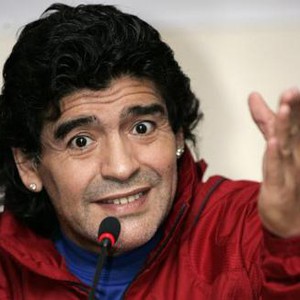 الأسطورة ماردونا سيعمل بوظيفة معلق خلال مونديال البرازيل بـ 13 مليون دولار ! 