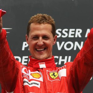 أخيراً .. مايكل شوماخر يستفيق ويُغادر العناية المركزة 