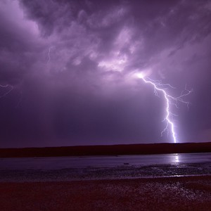 الجُمعة| الحالة الماطرة تصل ذروتها ما بعد الظهر وتستمر حتى منتصف الليل 