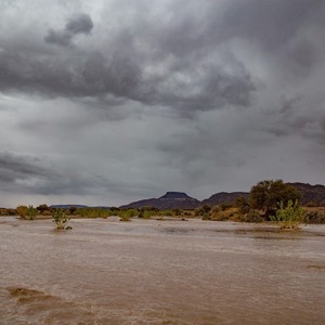 السعودية | تجدد الأمطار الرعدية الغزيرة اليوم الأربعاء على جازان ونجران وعسير 