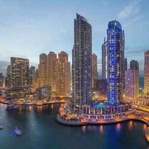 الإمارات | طقس مُستقر نهار الإثنين وفرصة لتشكل الضباب في الأجزاء الداخلية والغربية ليلة الإحد/الإثنين 
