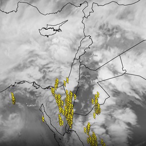 عاجل-سحب رعدية قوية تؤثر على محافظة العقبة