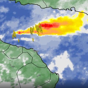 تحديث 8:50 ليلاً | تطور سحب رعدية قُبالة السواحل المُطلة على بحر عُمان والأمطار تشمل العديد من المناطق الساعات القادمة 